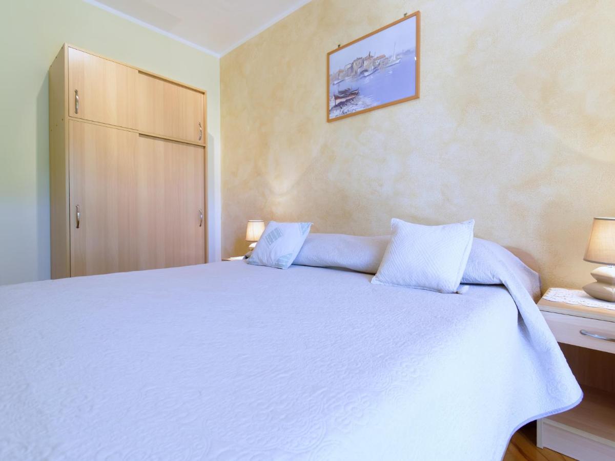 Apartments Marta By Rent Istria Novigrad Istria Exterior foto